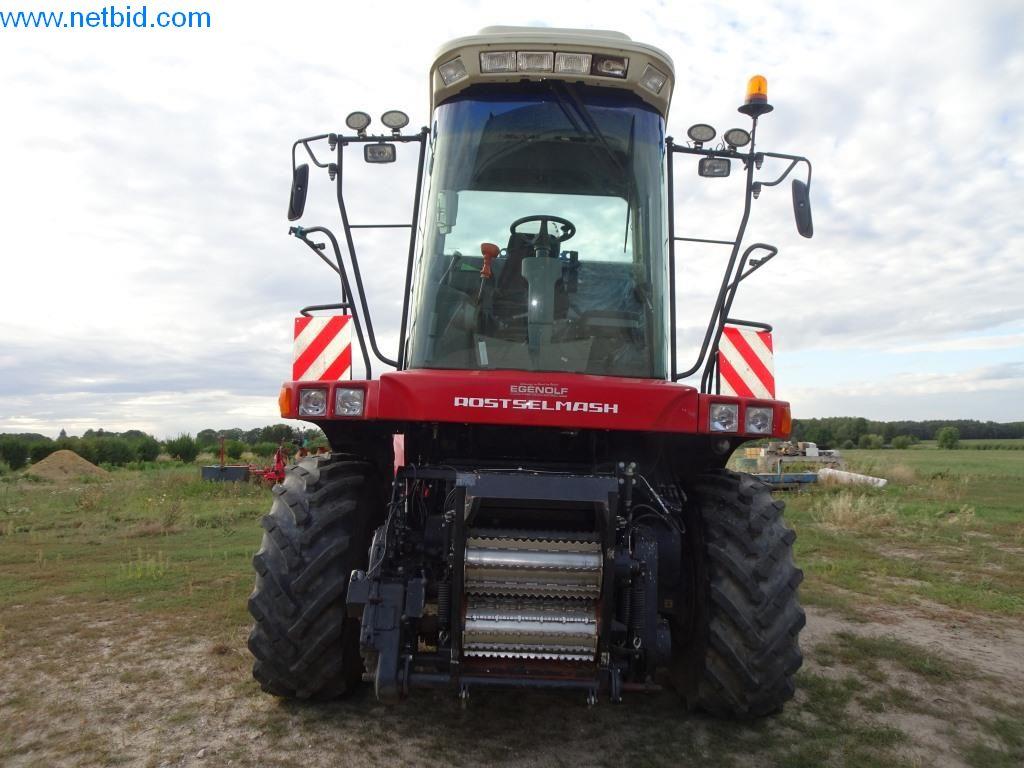 Des machines agricoles bien entretenues-5