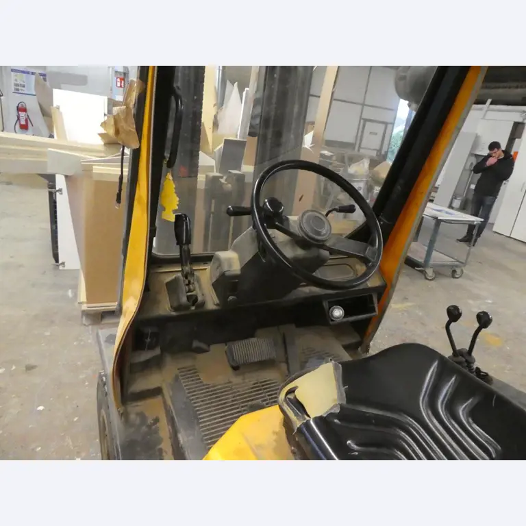 well-maintained machine from the furniture sector -5