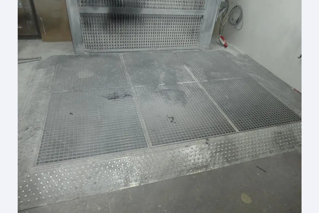 gepflegte Maschine aus dem Bereich Möbelbau-4