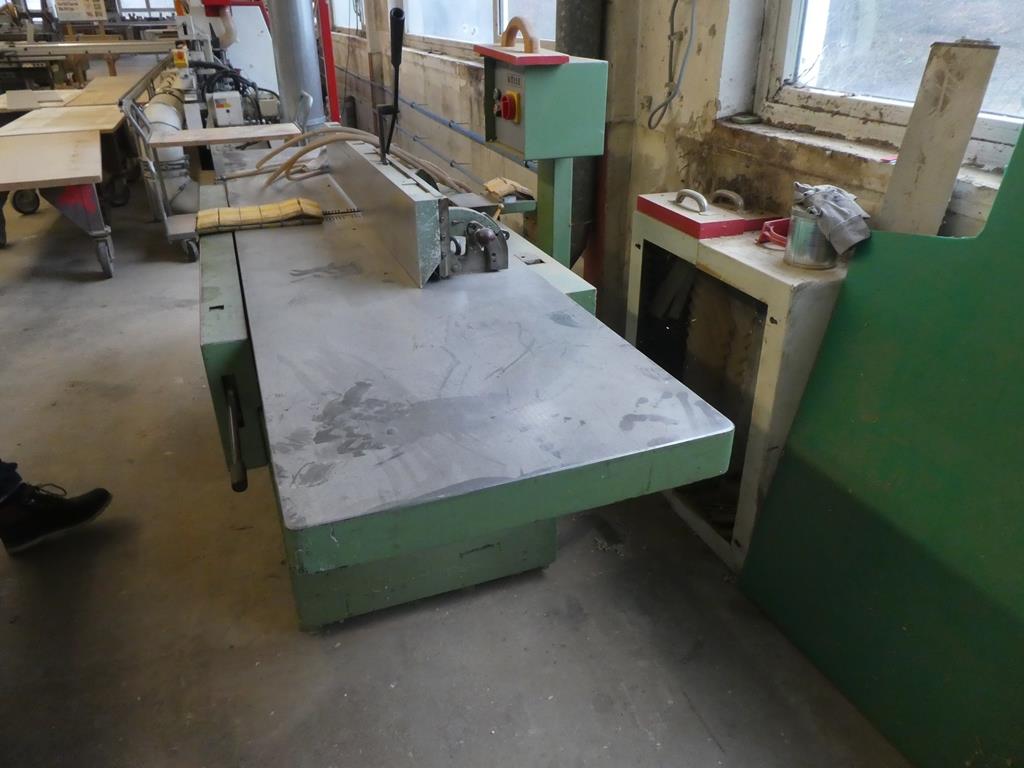 gepflegte Maschine aus dem Bereich Möbelbau-2