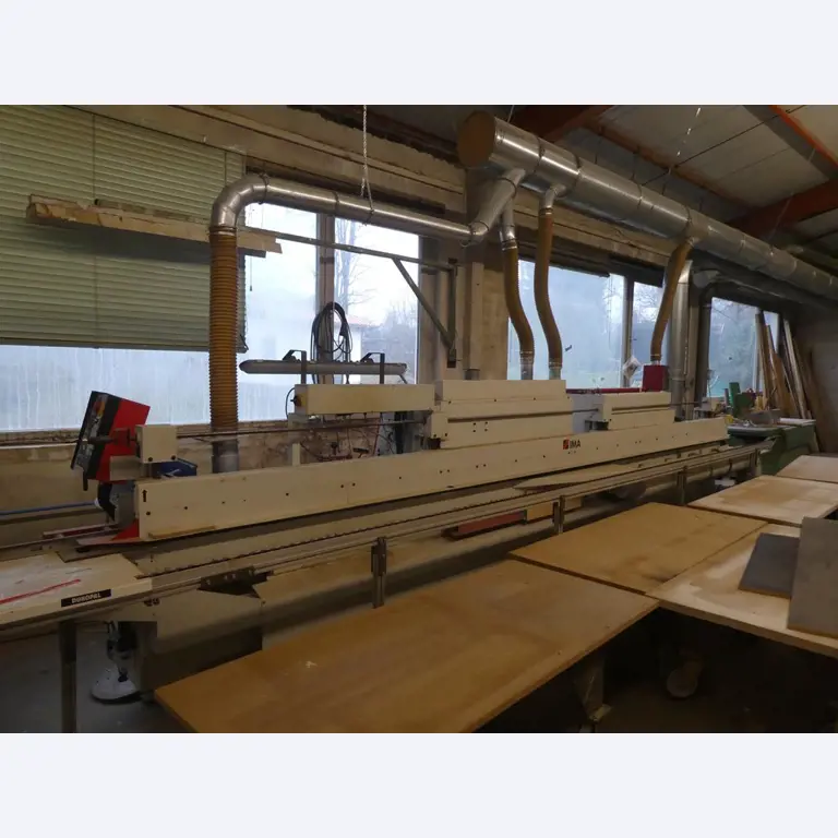 máquina bem conservada do sector da construção de móveis-1