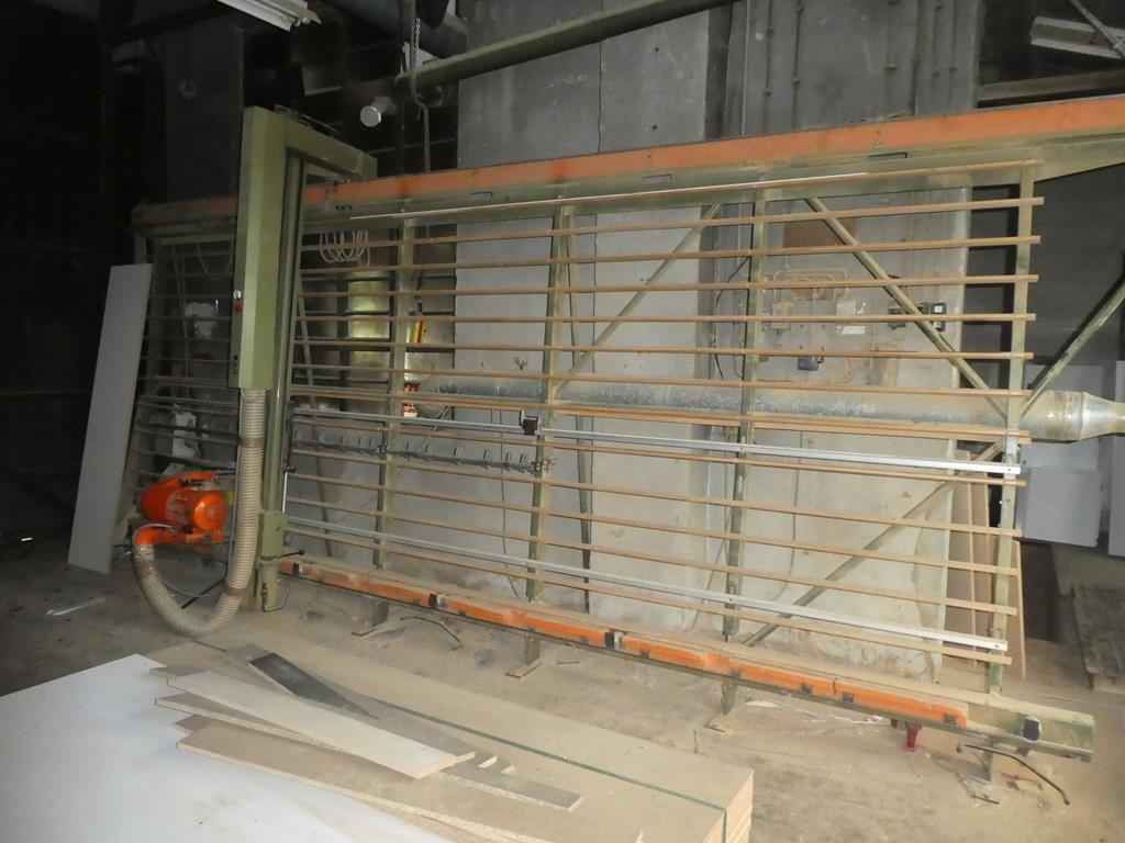 gepflegte Maschine aus dem Bereich Möbelbau-1