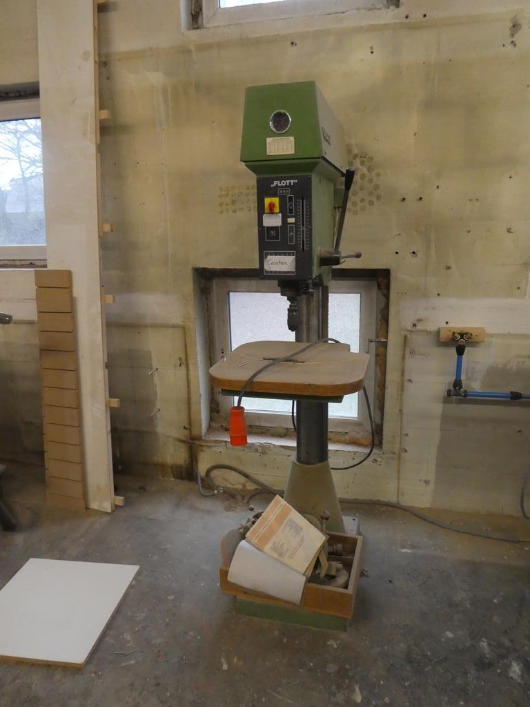 gepflegte Maschine aus dem Bereich Möbelbau-1