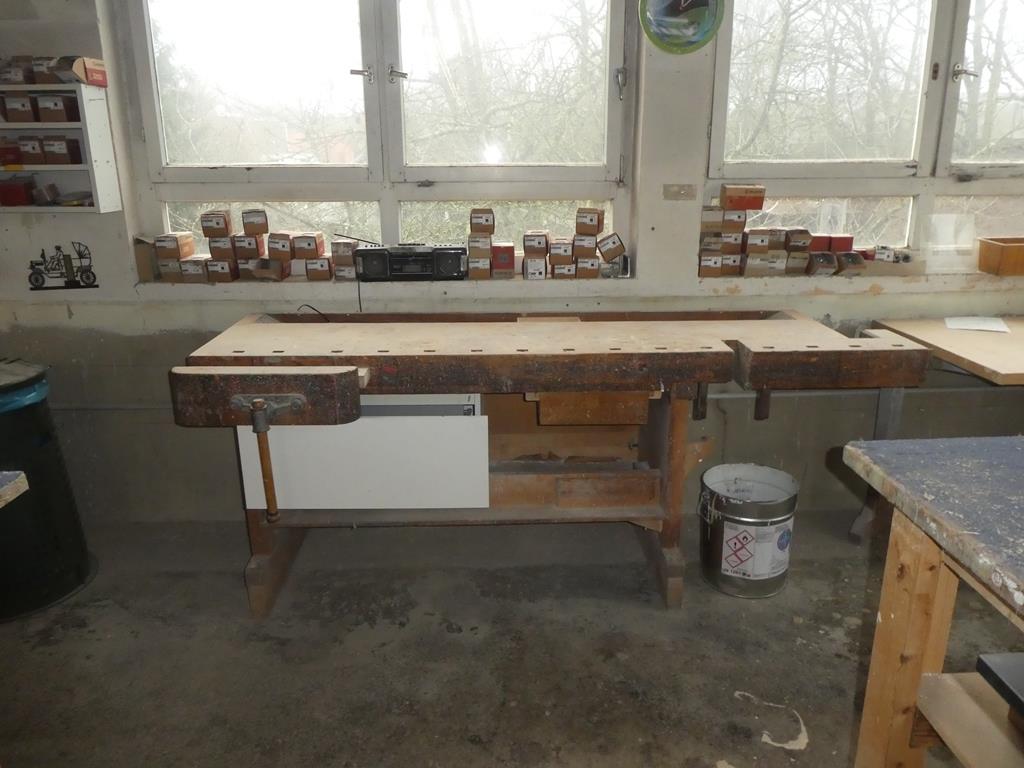 gepflegte Maschine aus dem Bereich Möbelbau-1