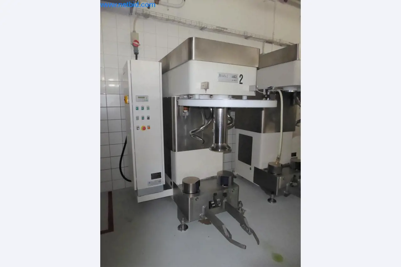 Machines et installations de boulangerie et équipement d'entreprise et de magasin-1