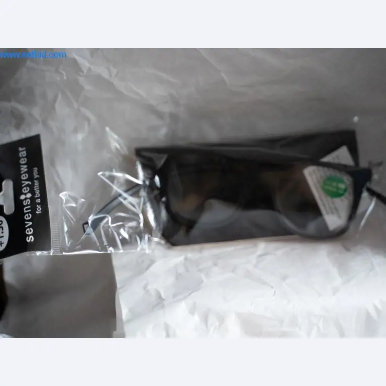 Diverse personal care products, sweets, spa products, marmalade/honey, animal accessories, support stockings from the location-4