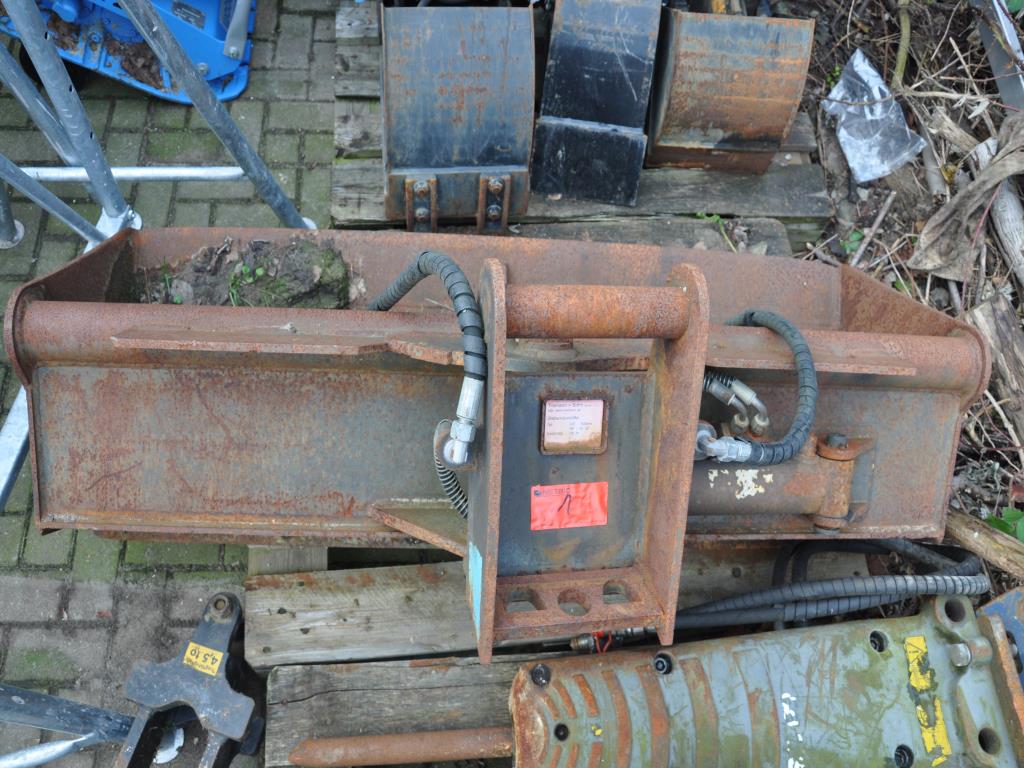 Sprzęt budowlany / pojazdy-26