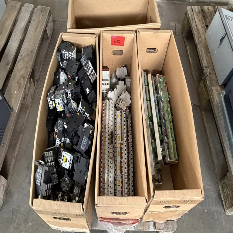 1 Posten Various electrical items