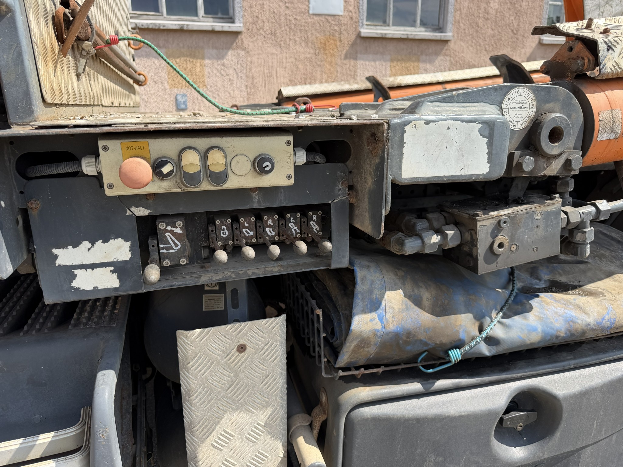 Various vehicles/trucks and various BGA-13
