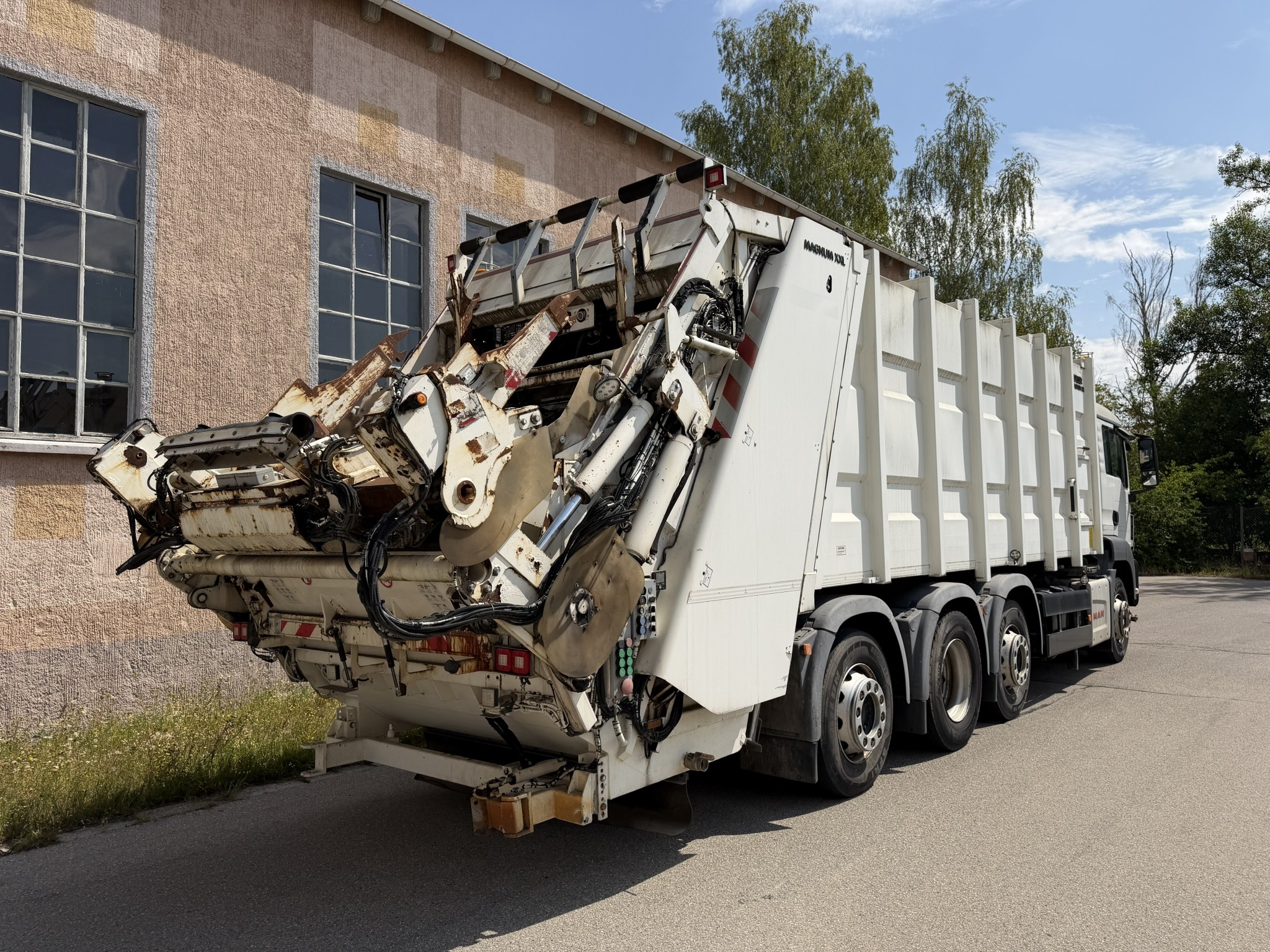 Various vehicles/trucks and various BGA-12