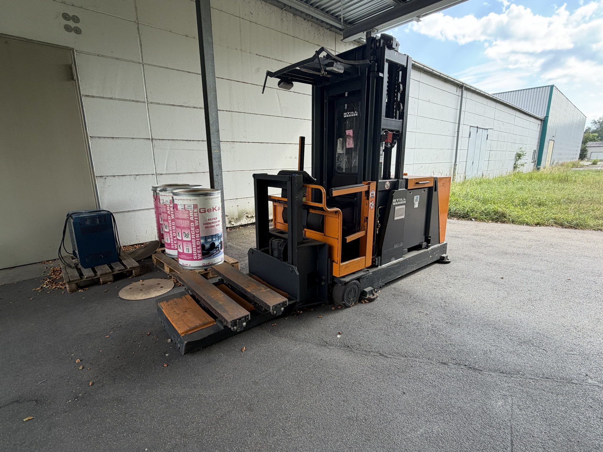 Various vehicles/trucks and various BGA-5
