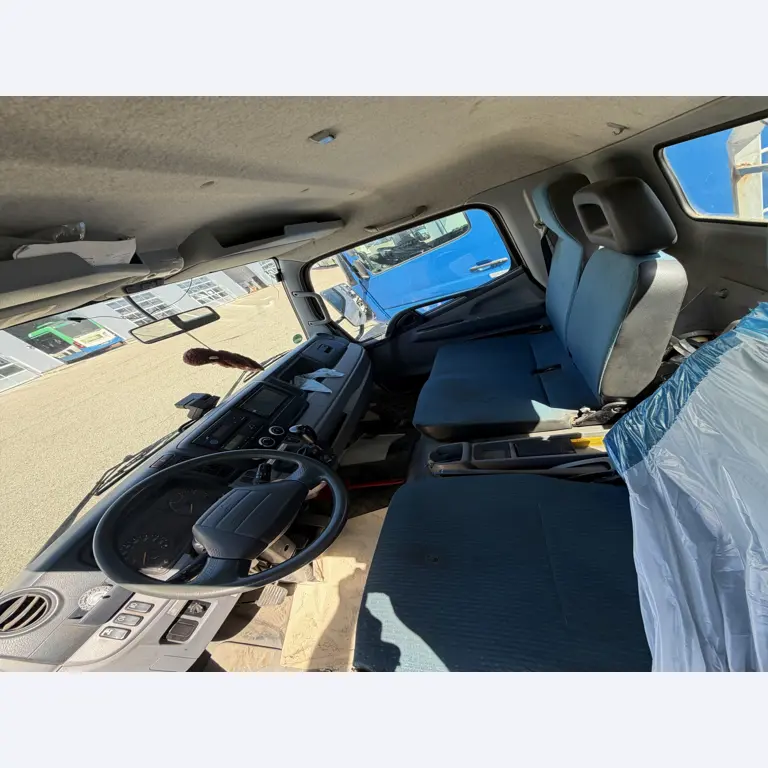 různá vozidla/nákladní automobily a různé BGA-10