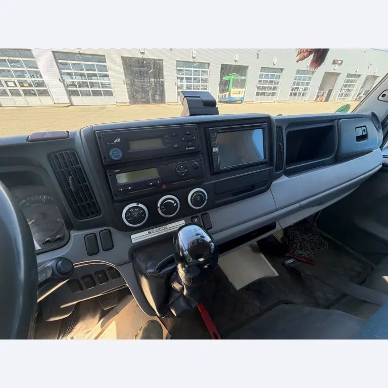 různá vozidla/nákladní automobily a různé BGA-13