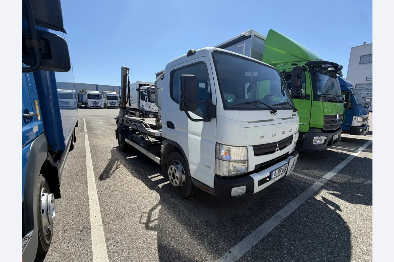 různá vozidla/nákladní automobily a různé BGA-7