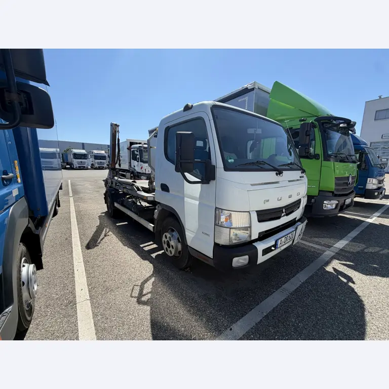 různá vozidla/nákladní automobily a různé BGA-7