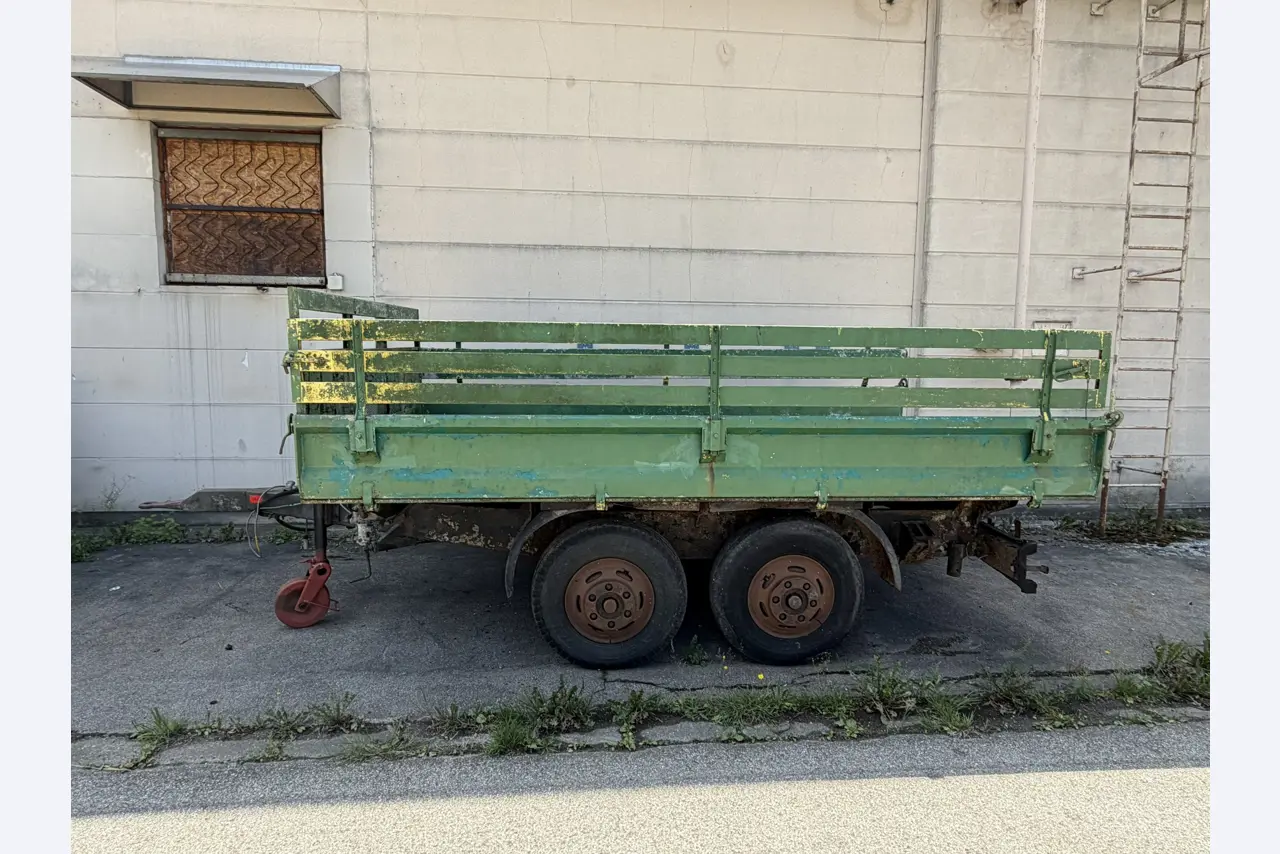 Various vehicles/trucks and various BGA-5