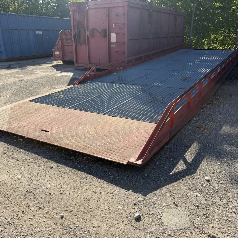 Mobile Container Ramp/Loading Bridge  ARNOLD Verladesysteme  BMR 413