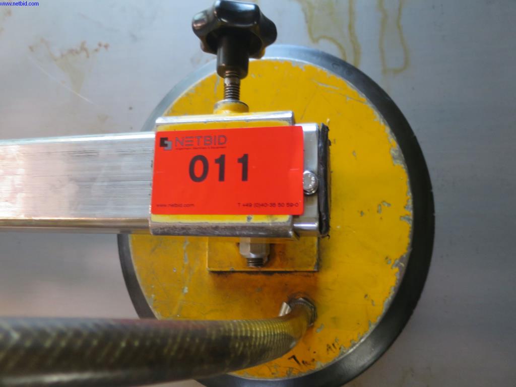 Dobrze utrzymane maszyny do obróbki blachy, sprzęt spawalniczy, stoły spawalnicze, wyposażenie fabryczne i biurowe-1