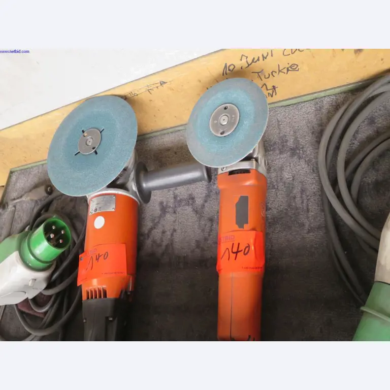 Máquinas para trabajar la chapa, equipos de soldadura, mesas de soldadura, equipos de fábrica y de oficina en buen estado de mantenimiento.-3