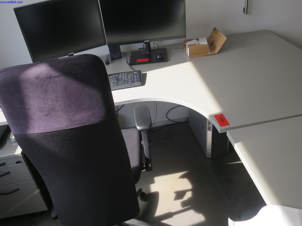 gepflegte Blechbearbeitungsmaschinen, Schweißgeräte, Schweißtische, Betriebs- und Geschäftsausstattung -1