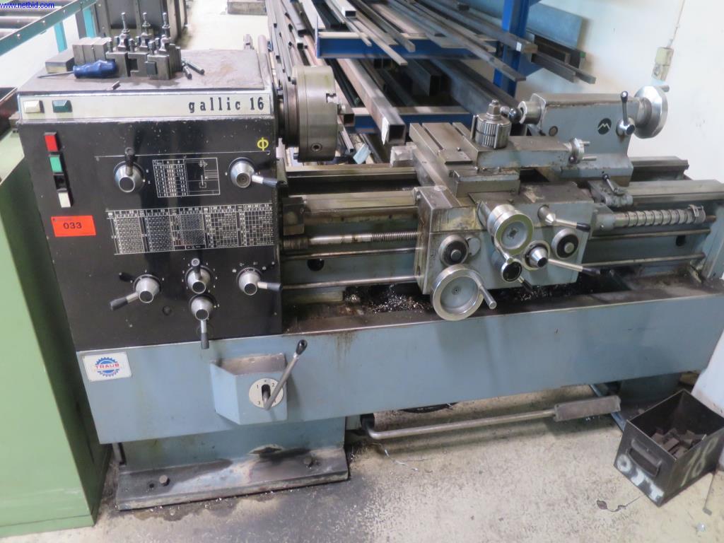 Máquinas para trabalhar chapas metálicas, equipamento de soldadura, mesas de soldadura, equipamento de fábrica e de escritório bem conservados-2