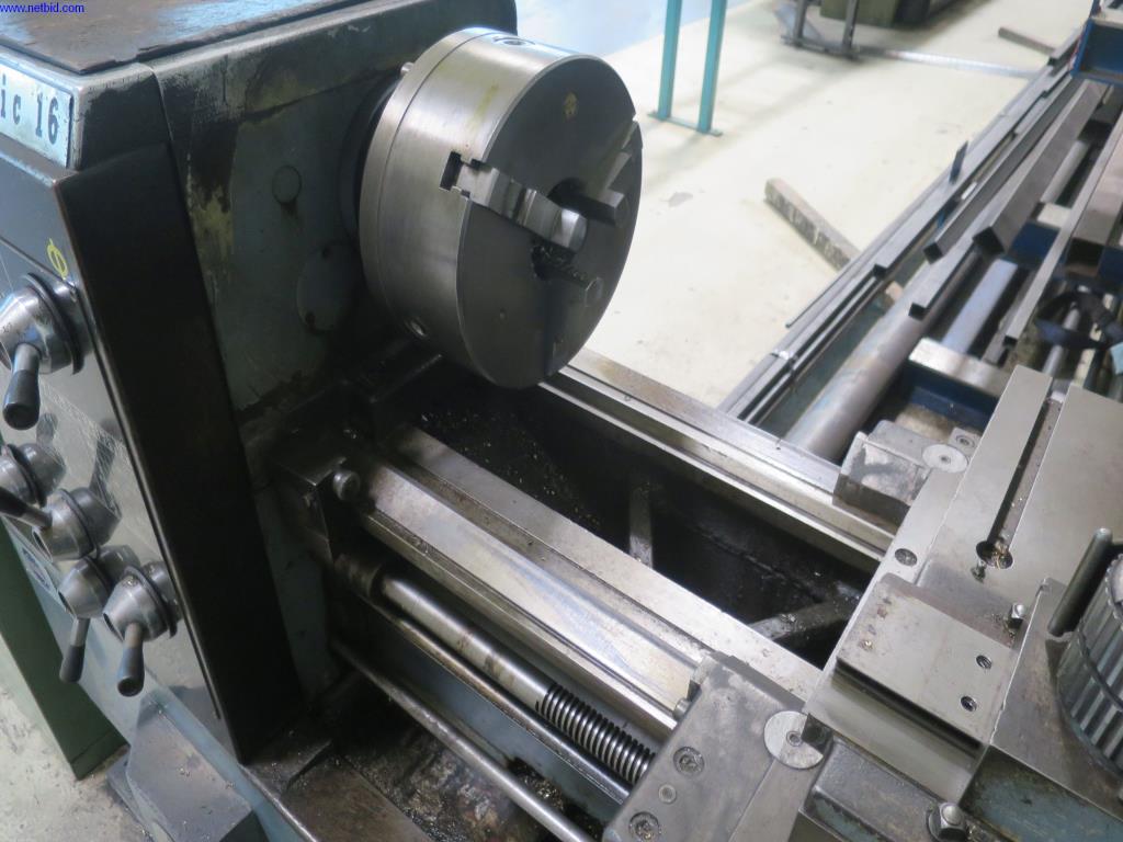 Máquinas para trabalhar chapas metálicas, equipamento de soldadura, mesas de soldadura, equipamento de fábrica e de escritório bem conservados-3