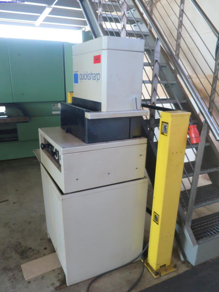 Máquinas para trabalhar chapas metálicas, equipamento de soldadura, mesas de soldadura, equipamento de fábrica e de escritório bem conservados-3