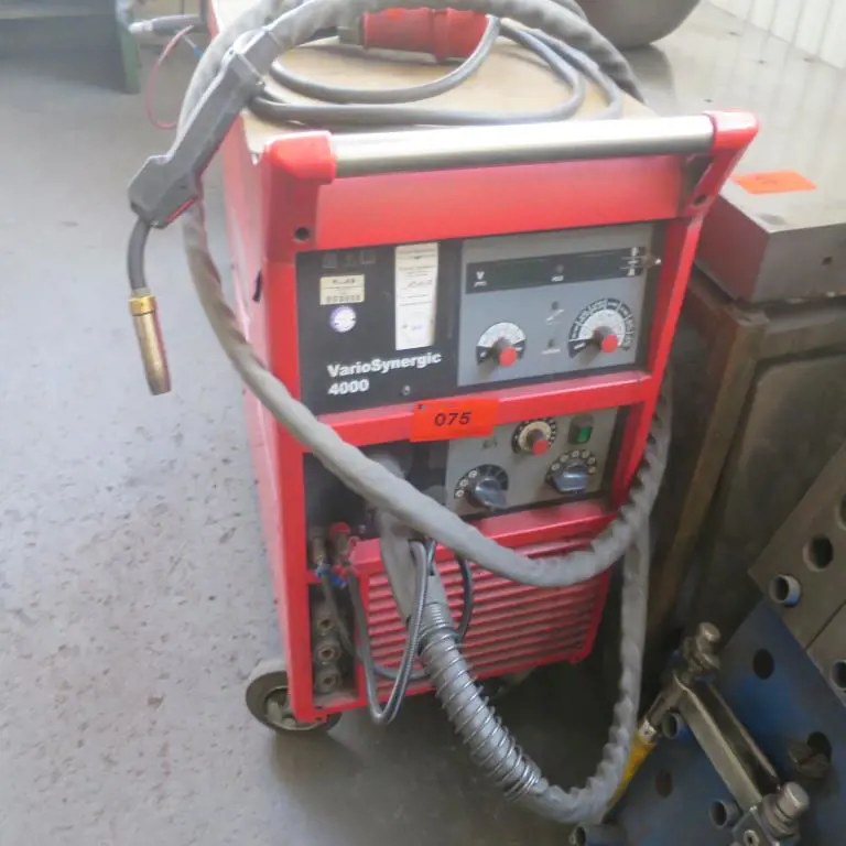 Varilni stroj MIG/MAG Fronius Vario Synergic 4000