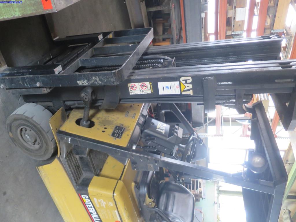 gepflegte Blechbearbeitungsmaschinen, Schweißgeräte, Schweißtische, Betriebs- und Geschäftsausstattung -2