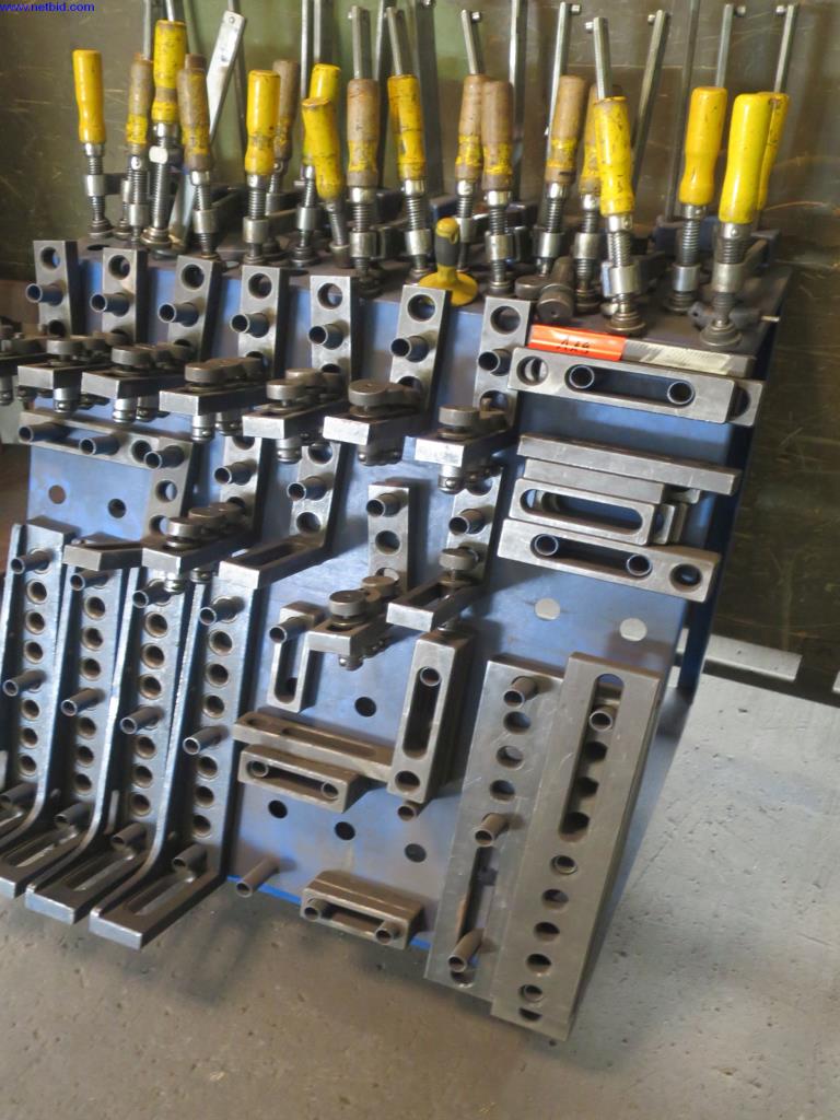 gepflegte Blechbearbeitungsmaschinen, Schweißgeräte, Schweißtische, Betriebs- und Geschäftsausstattung -3