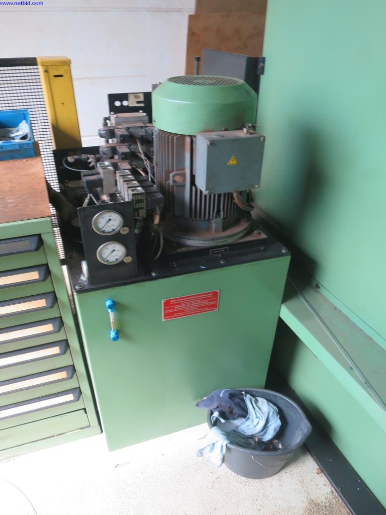 gepflegte Blechbearbeitungsmaschinen, Schweißgeräte, Schweißtische, Betriebs- und Geschäftsausstattung -6