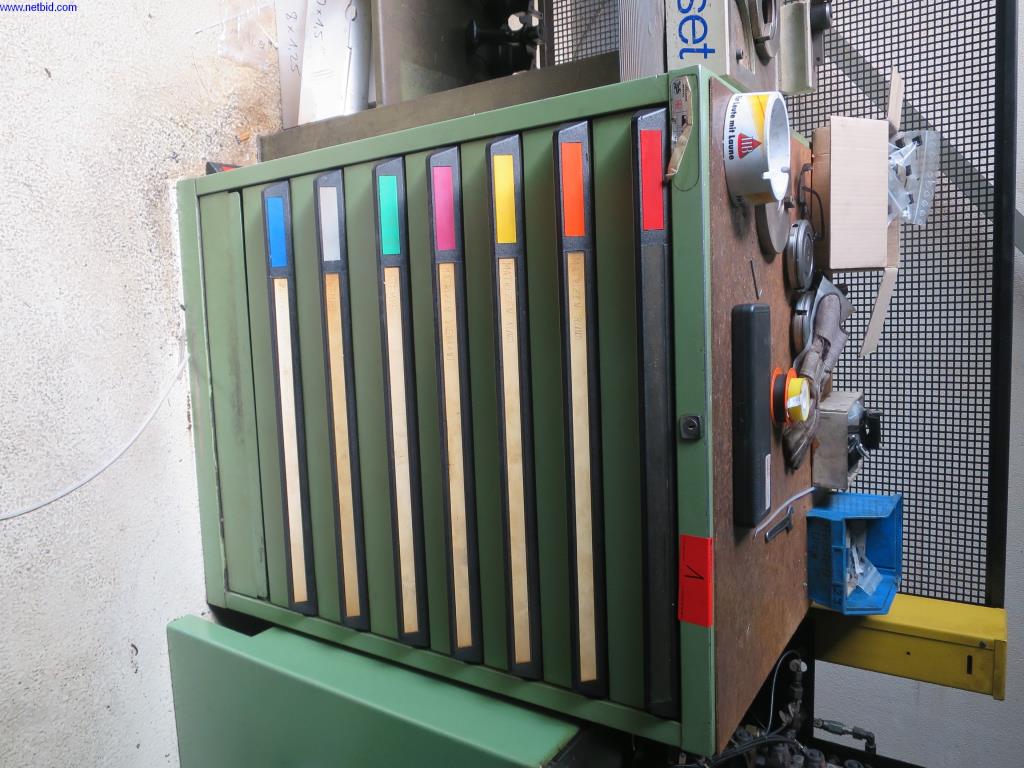 gepflegte Blechbearbeitungsmaschinen, Schweißgeräte, Schweißtische, Betriebs- und Geschäftsausstattung -7