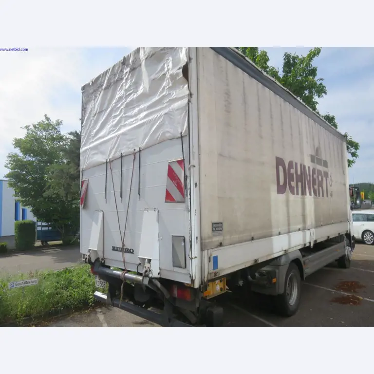 Dobrze utrzymane maszyny do obróbki blachy, sprzęt spawalniczy, stoły spawalnicze, wyposażenie fabryczne i biurowe-3