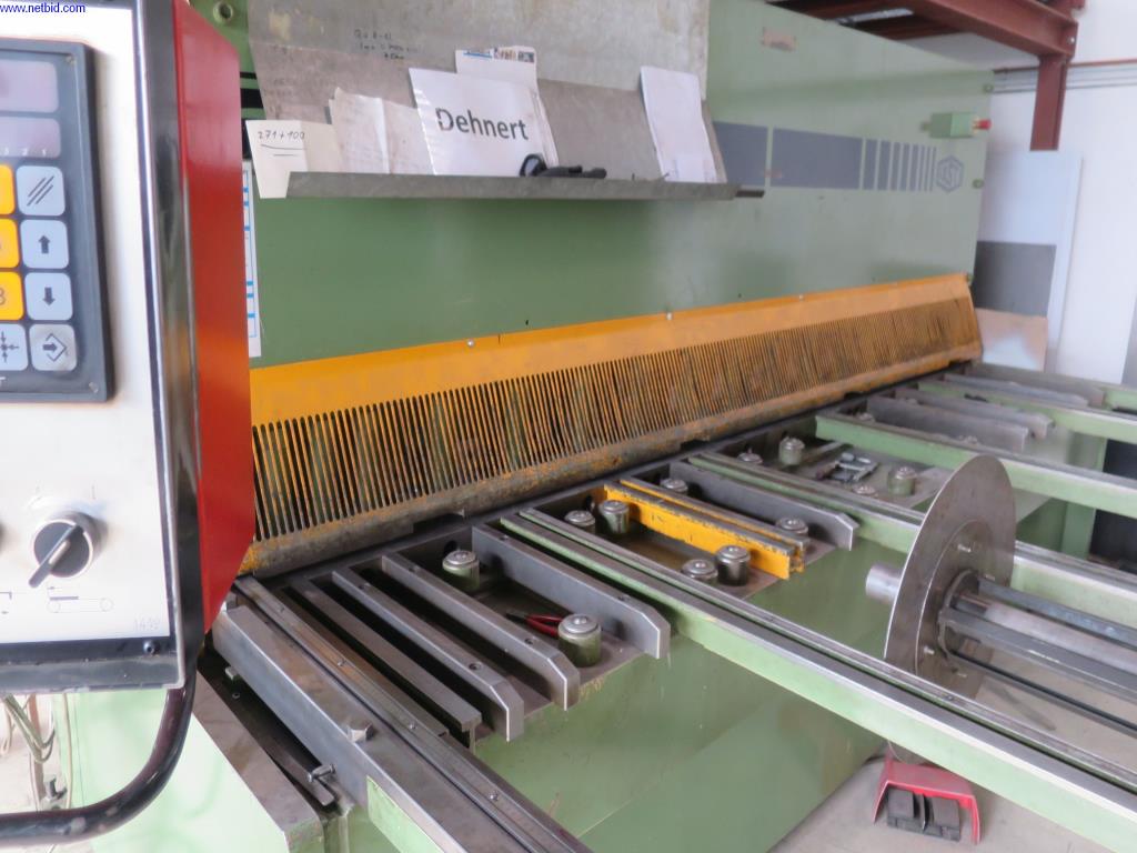 gepflegte Blechbearbeitungsmaschinen, Schweißgeräte, Schweißtische, Betriebs- und Geschäftsausstattung -2