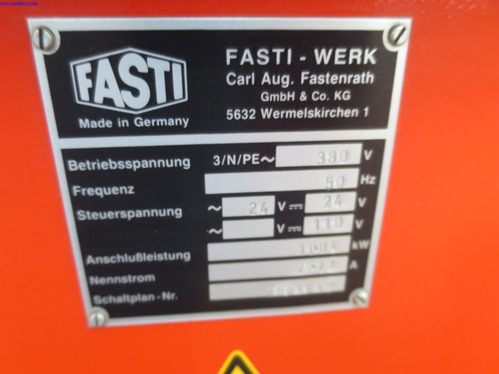 Máquinas para trabalhar chapas metálicas, equipamento de soldadura, mesas de soldadura, equipamento de fábrica e de escritório bem conservados-3