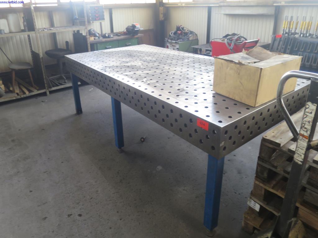 gepflegte Blechbearbeitungsmaschinen, Schweißgeräte, Schweißtische, Betriebs- und Geschäftsausstattung -1