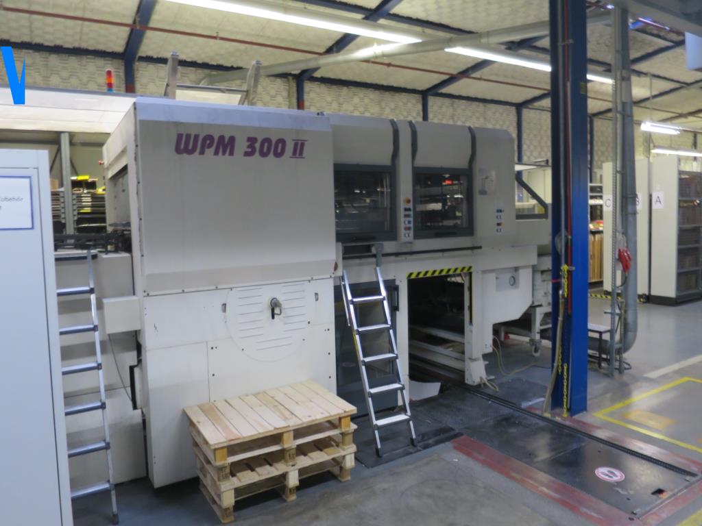 Impressão offset, pré-impressão, acabamento e produção de cartão-8