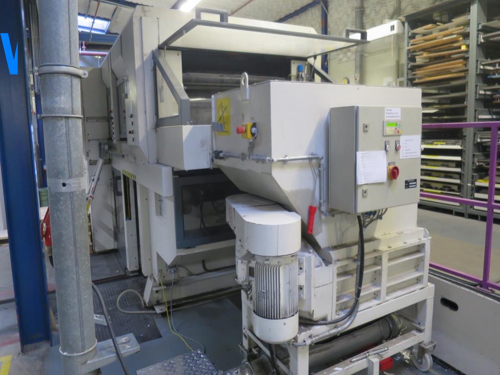 Impressão offset, pré-impressão, acabamento e produção de cartão-9