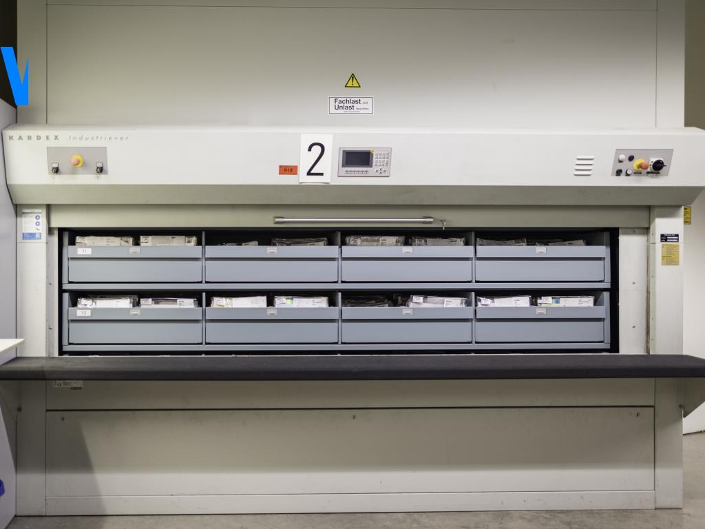 Impressão offset, pré-impressão, acabamento e produção de cartão-1