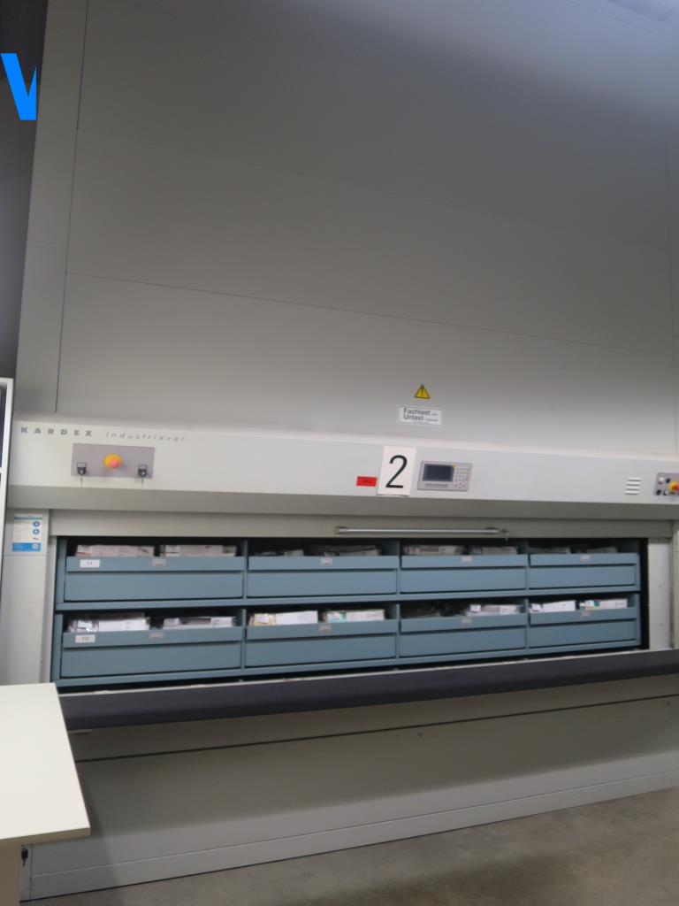 Impressão offset, pré-impressão, acabamento e produção de cartão-5