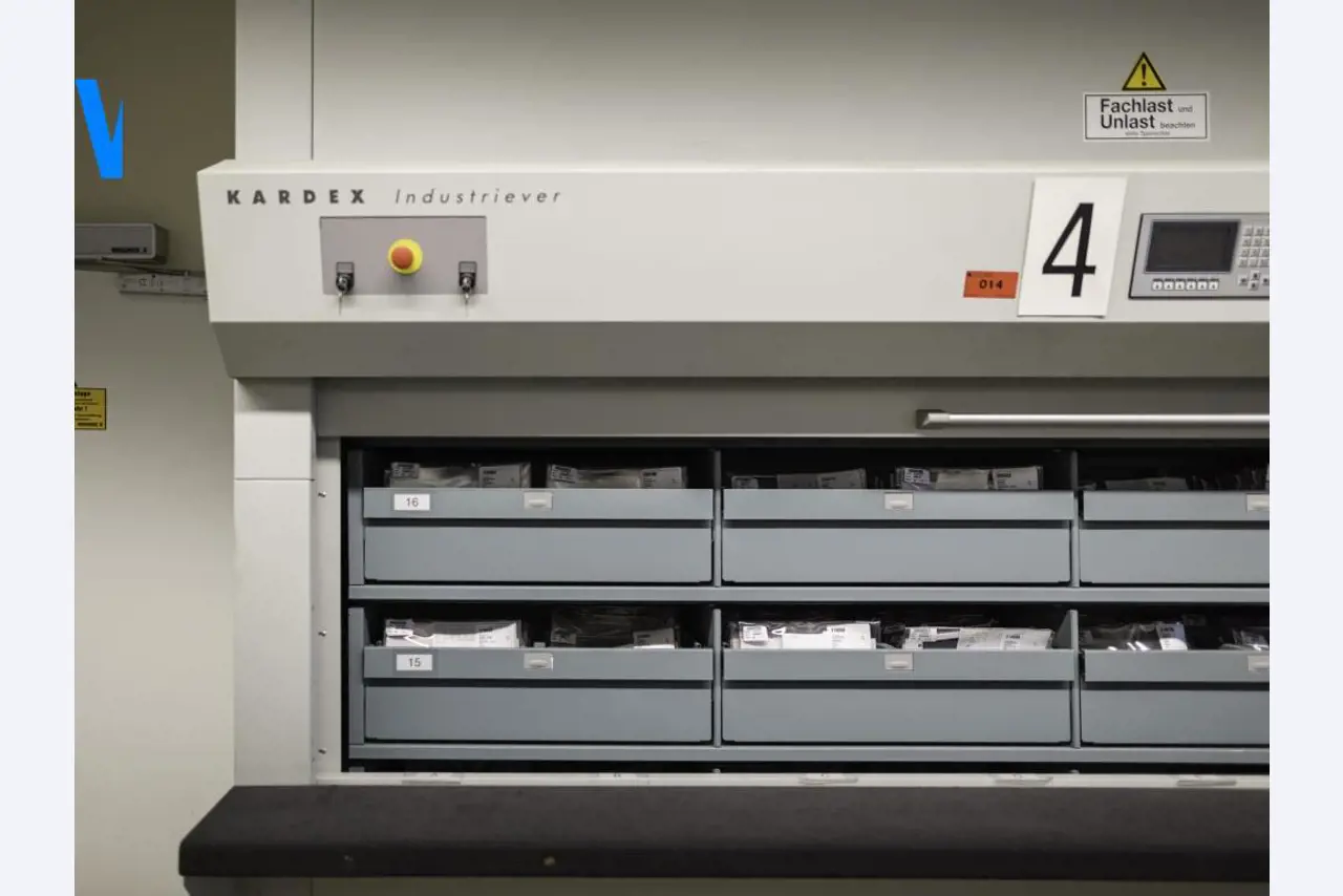 Offsetdruck,  Druckvorstufe, Weiterverarbeitung und Kartonagenherstellung-1
