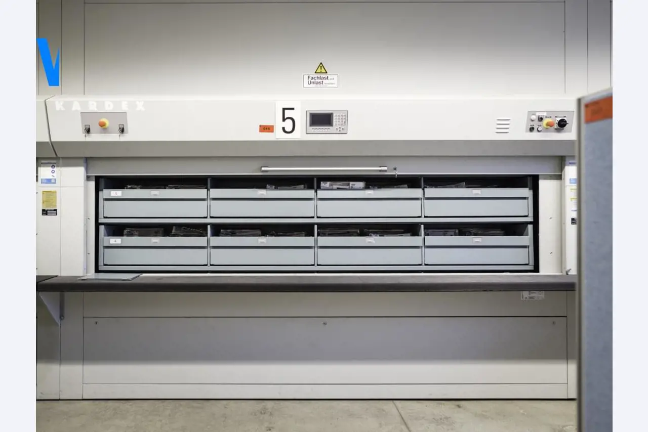 Offsetdruck,  Druckvorstufe, Weiterverarbeitung und Kartonagenherstellung-1
