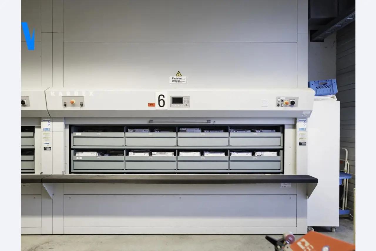 Offsetdruck,  Druckvorstufe, Weiterverarbeitung und Kartonagenherstellung-1