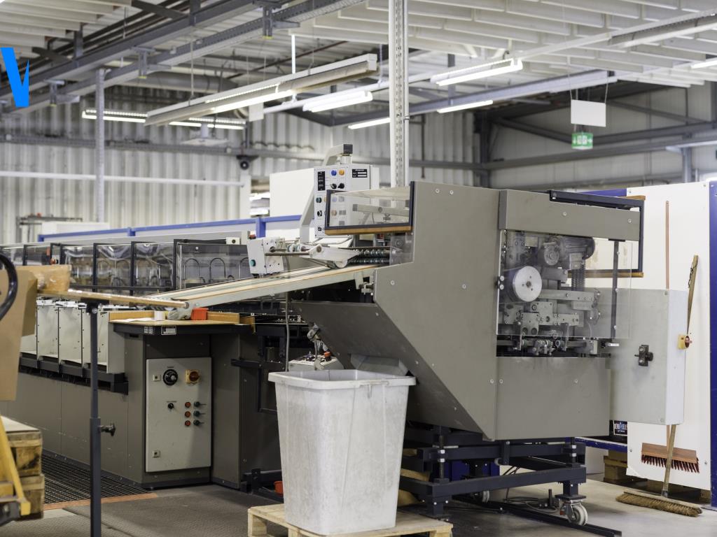 Impressão offset, pré-impressão, acabamento e produção de cartão-2