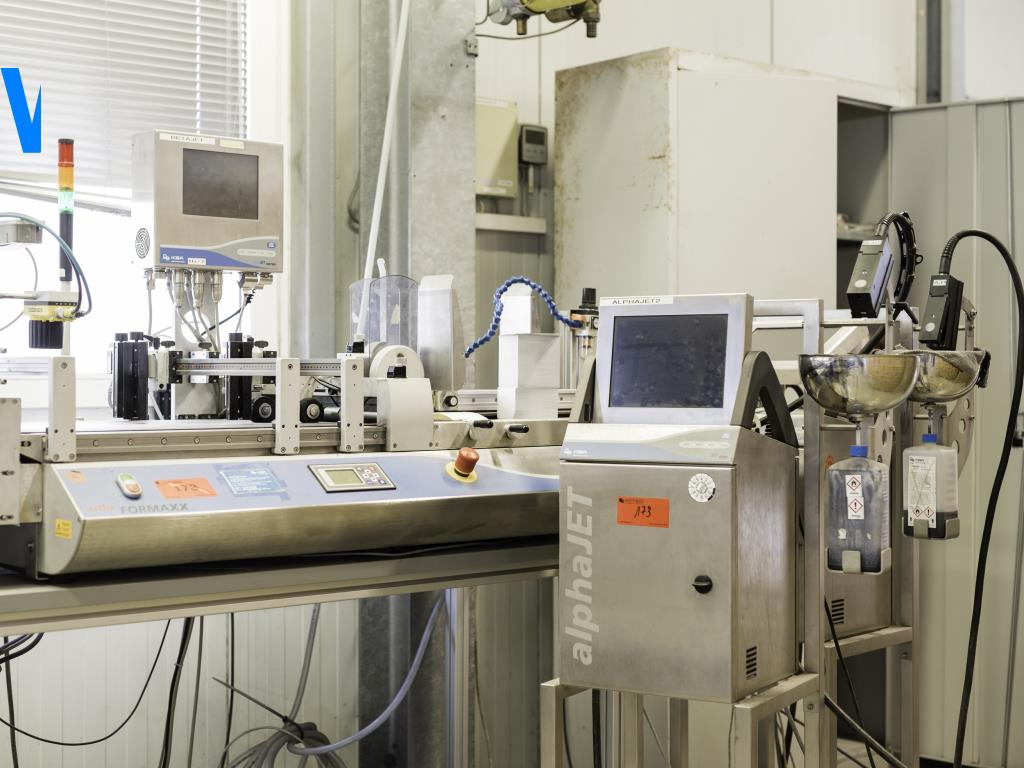 Impressão offset, pré-impressão, acabamento e produção de cartão-6