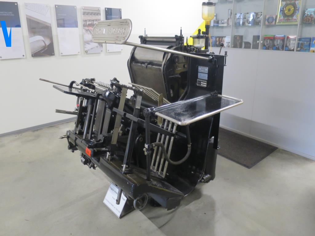 ofsetni tisk, priprava za tisk, dodelava in izdelava kartona-11