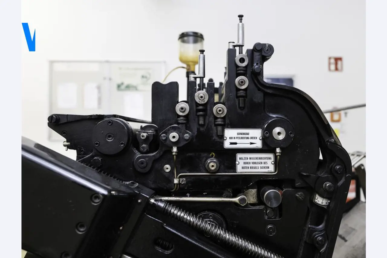 Offsetdruck,  Druckvorstufe, Weiterverarbeitung und Kartonagenherstellung-6
