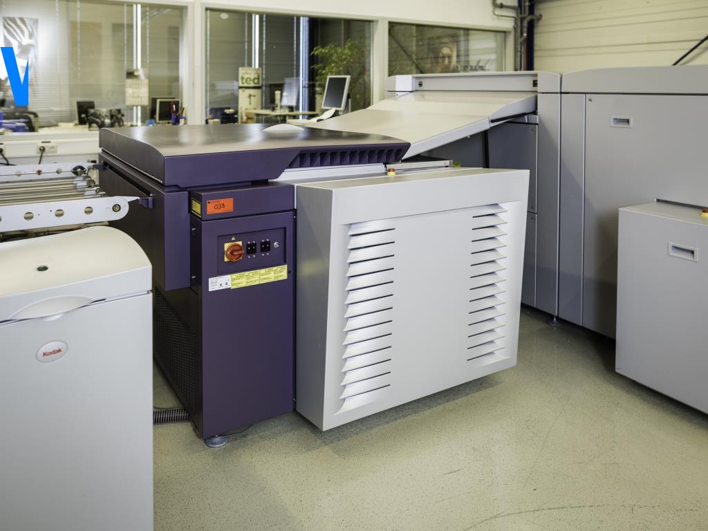 Impressão offset, pré-impressão, acabamento e produção de cartão-2