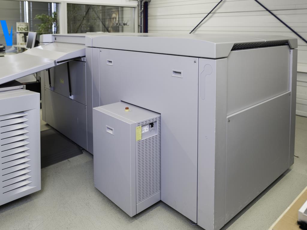 Impressão offset, pré-impressão, acabamento e produção de cartão-3