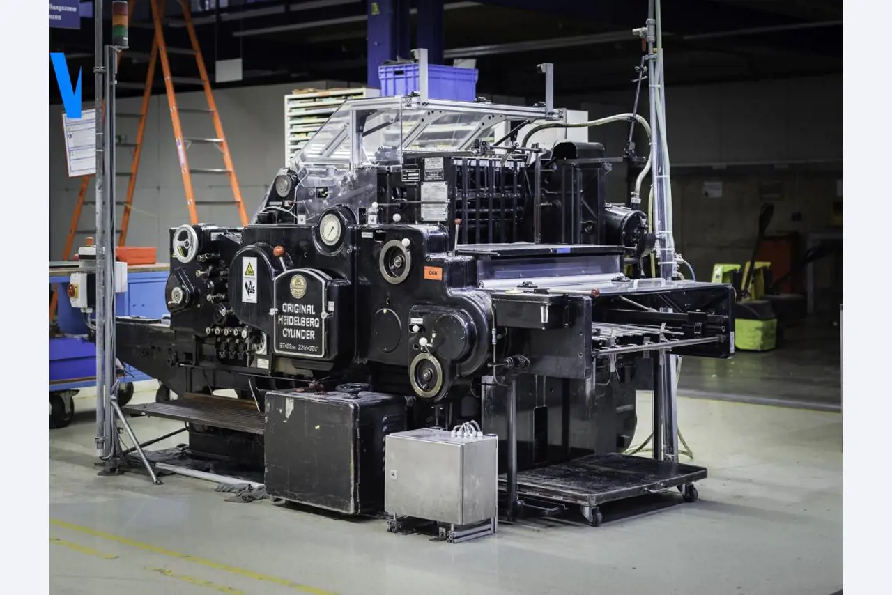 Impresión offset, preimpresión, acabado y producción de cartón-4